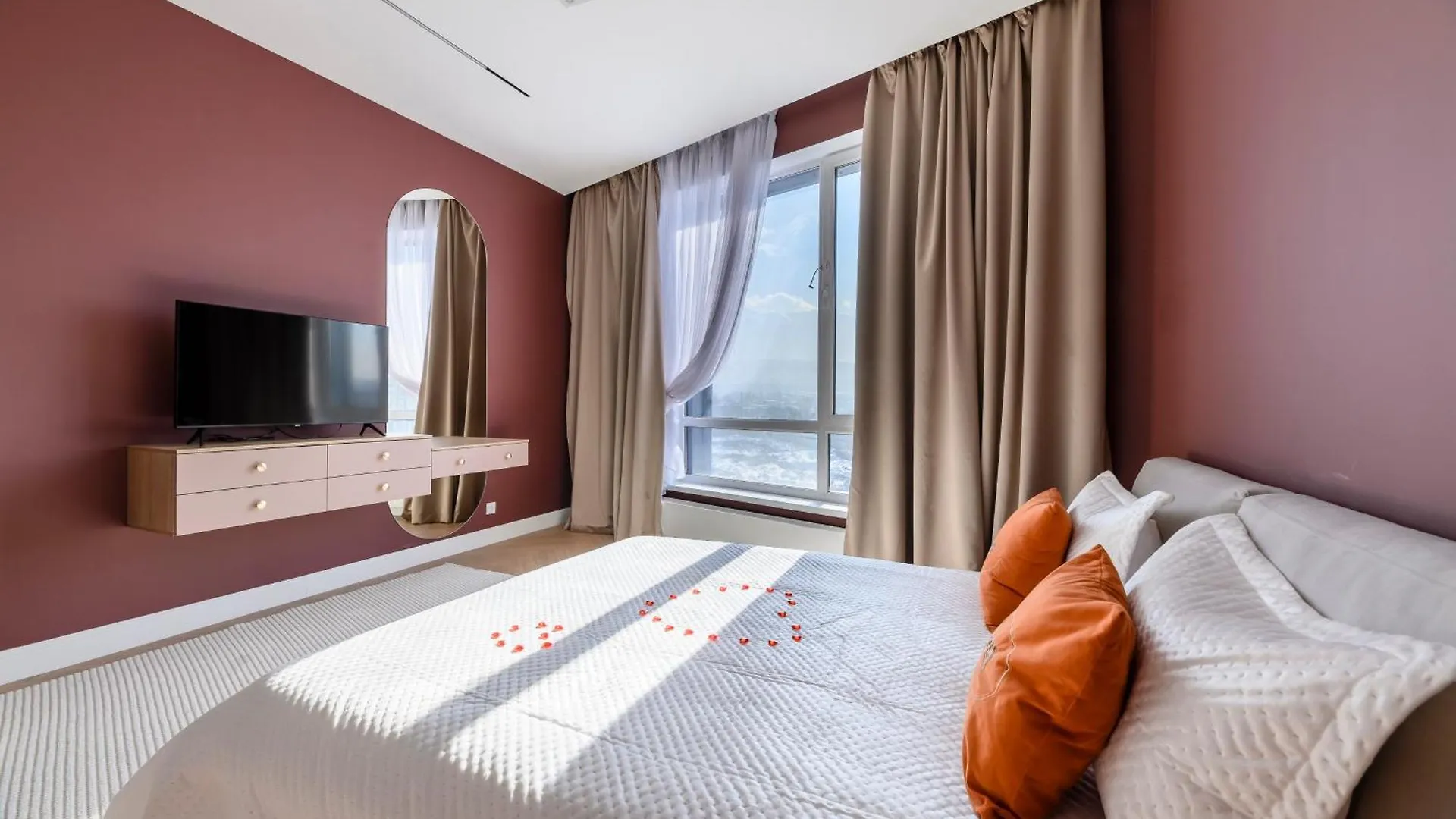 Ближе К Солнцу Apartment Almaty