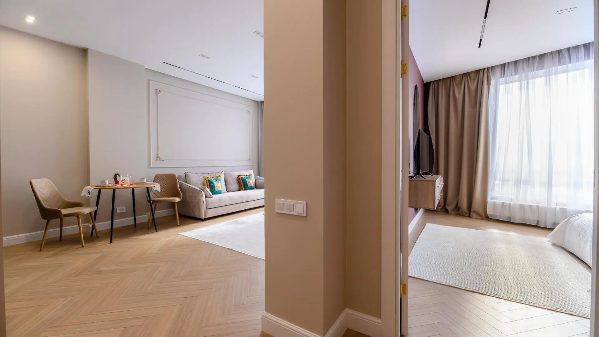 Ближе К Солнцу Apartment Almaty 0*,