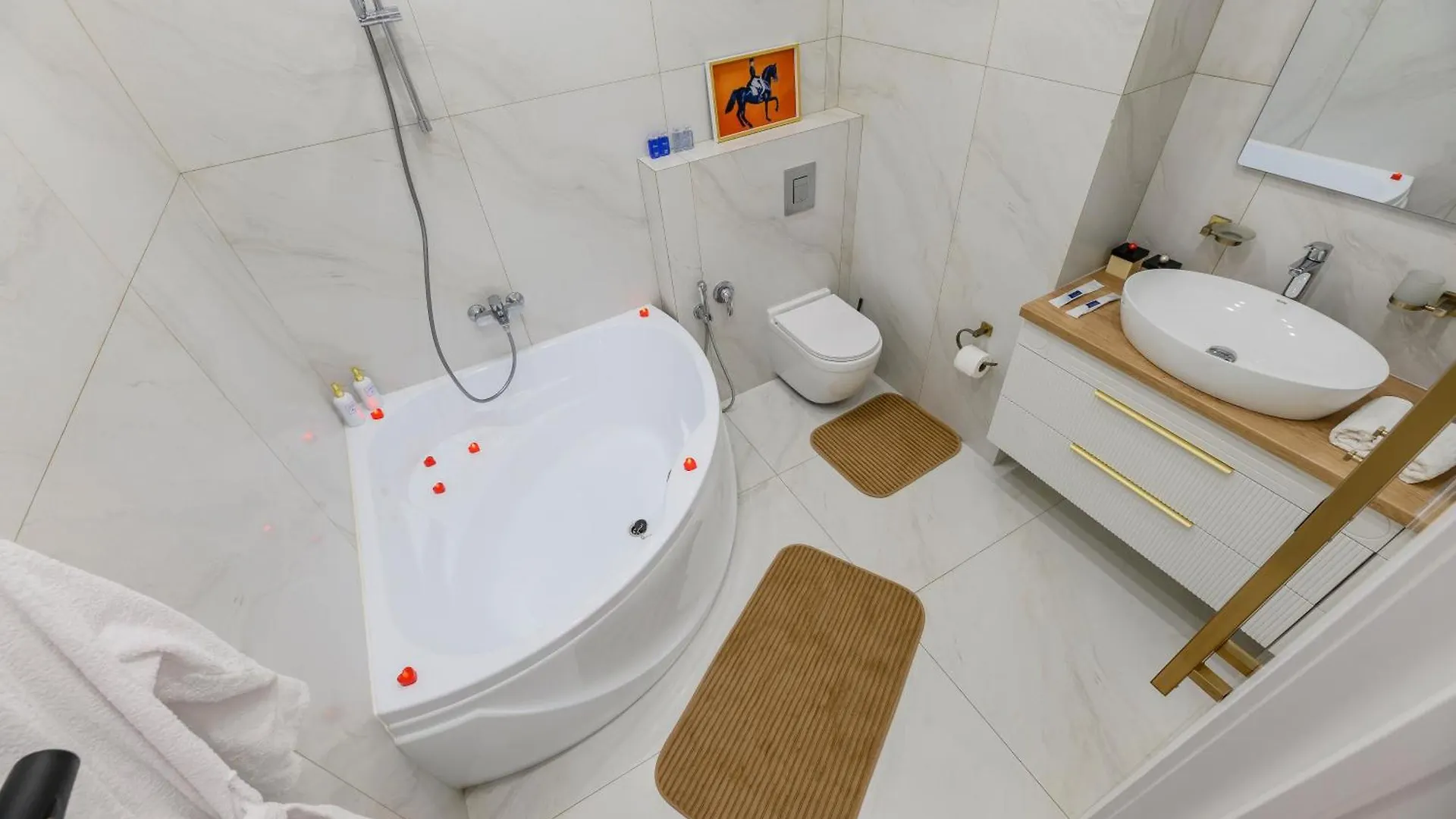 Ближе К Солнцу Apartment Almaty